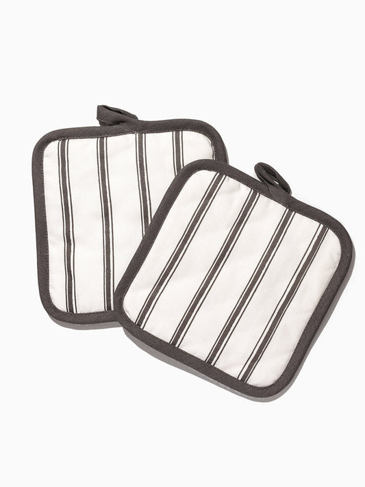Classic Striped Pot Holder (Set of 2) | Lifestyle Image | Uncommon Lifestyle