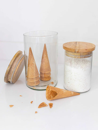 ["Updated Glass Jars ", " Lifestyle Image ", " Uncommon Lifestyle"]
