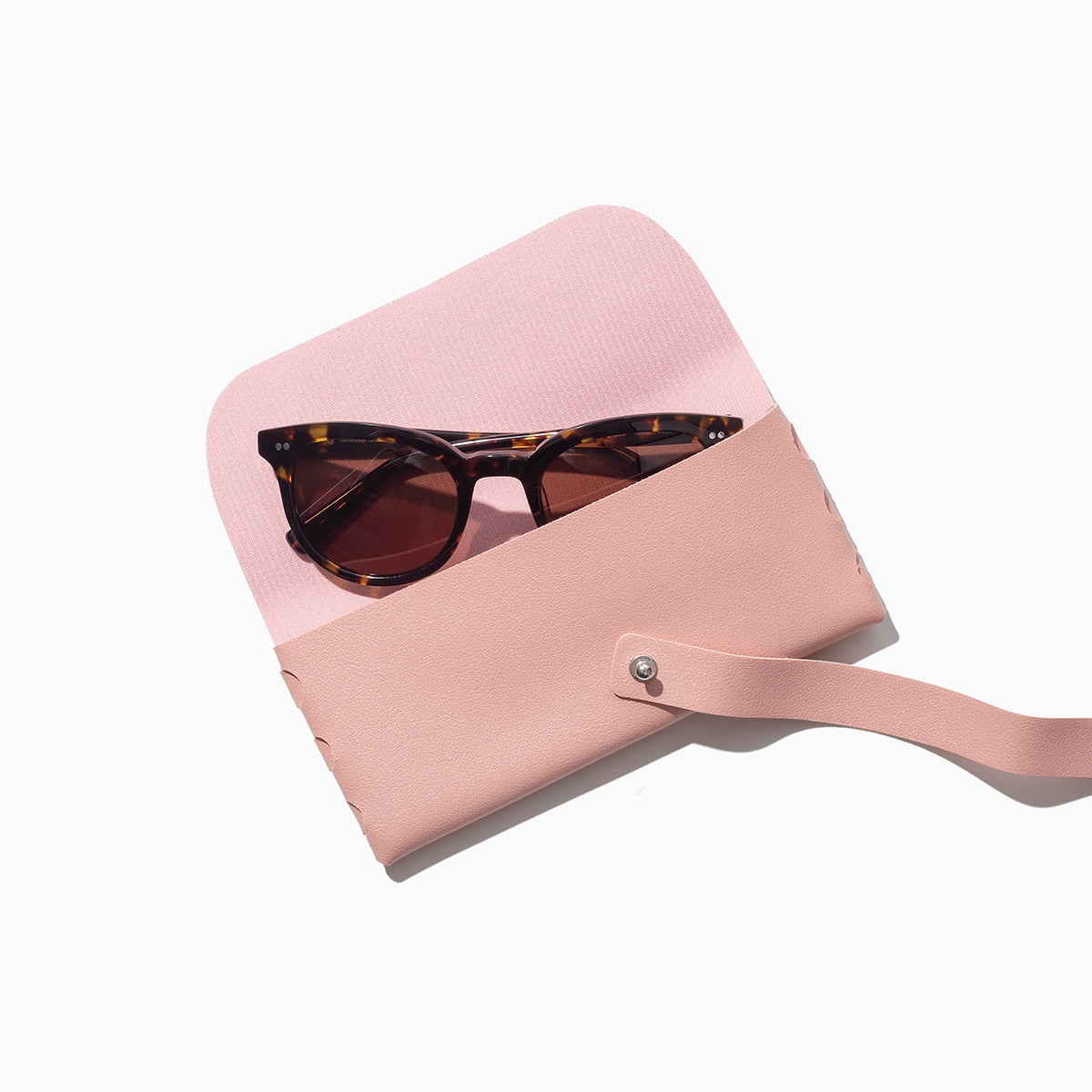 Glasses Case | Product Detail Image | Uncommon James Home