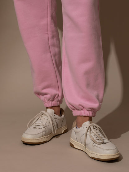 ["Forever Uncommon Sweatpants ", "  Pink ", " Model Image ", " Uncommon Lifestyle"]