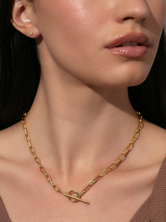 Staple Chain Necklace | Gold | Product Image | Uncommon James