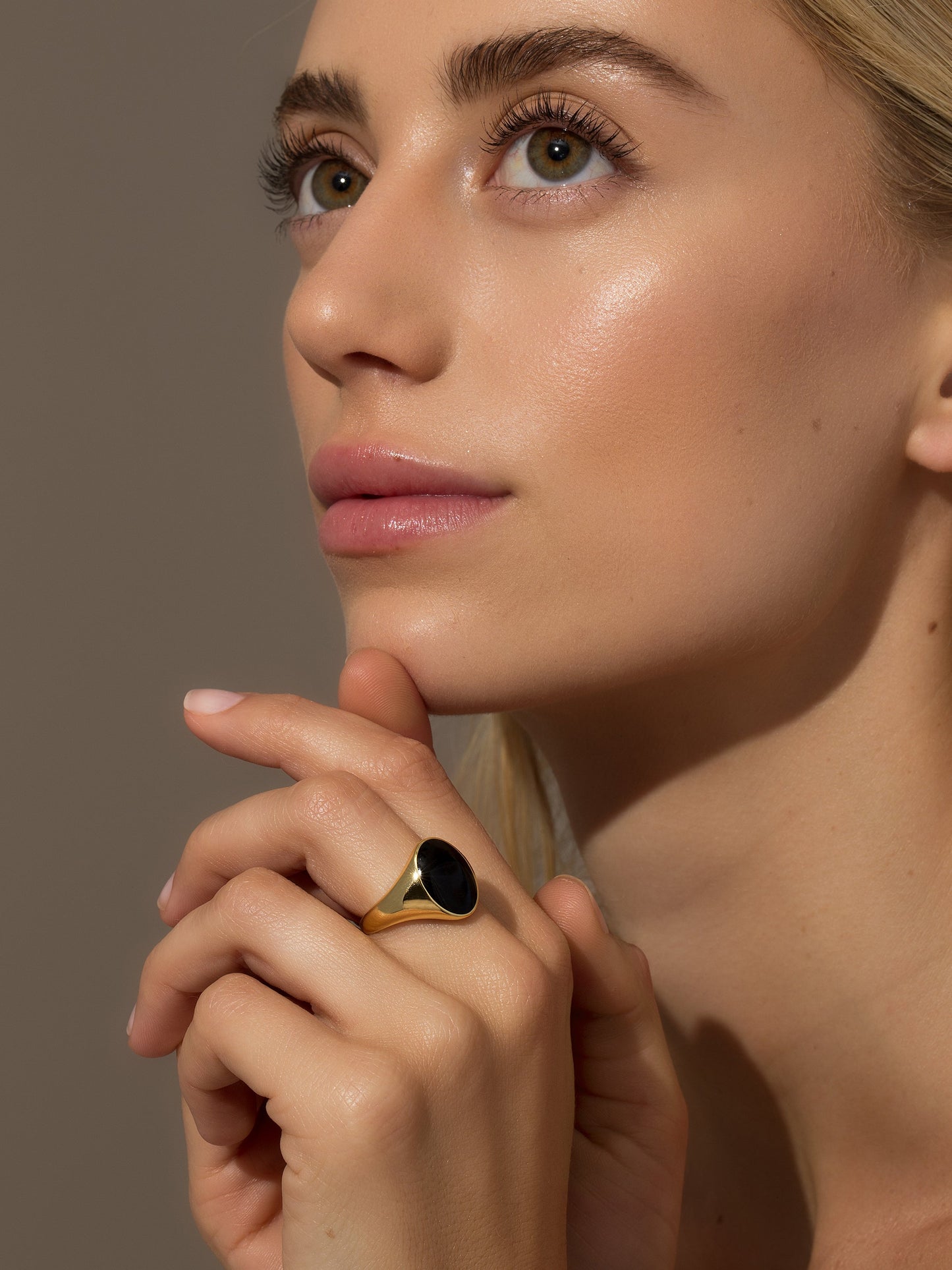 Black Onyx Oval Ring | Gold | Model Image | Uncommon James