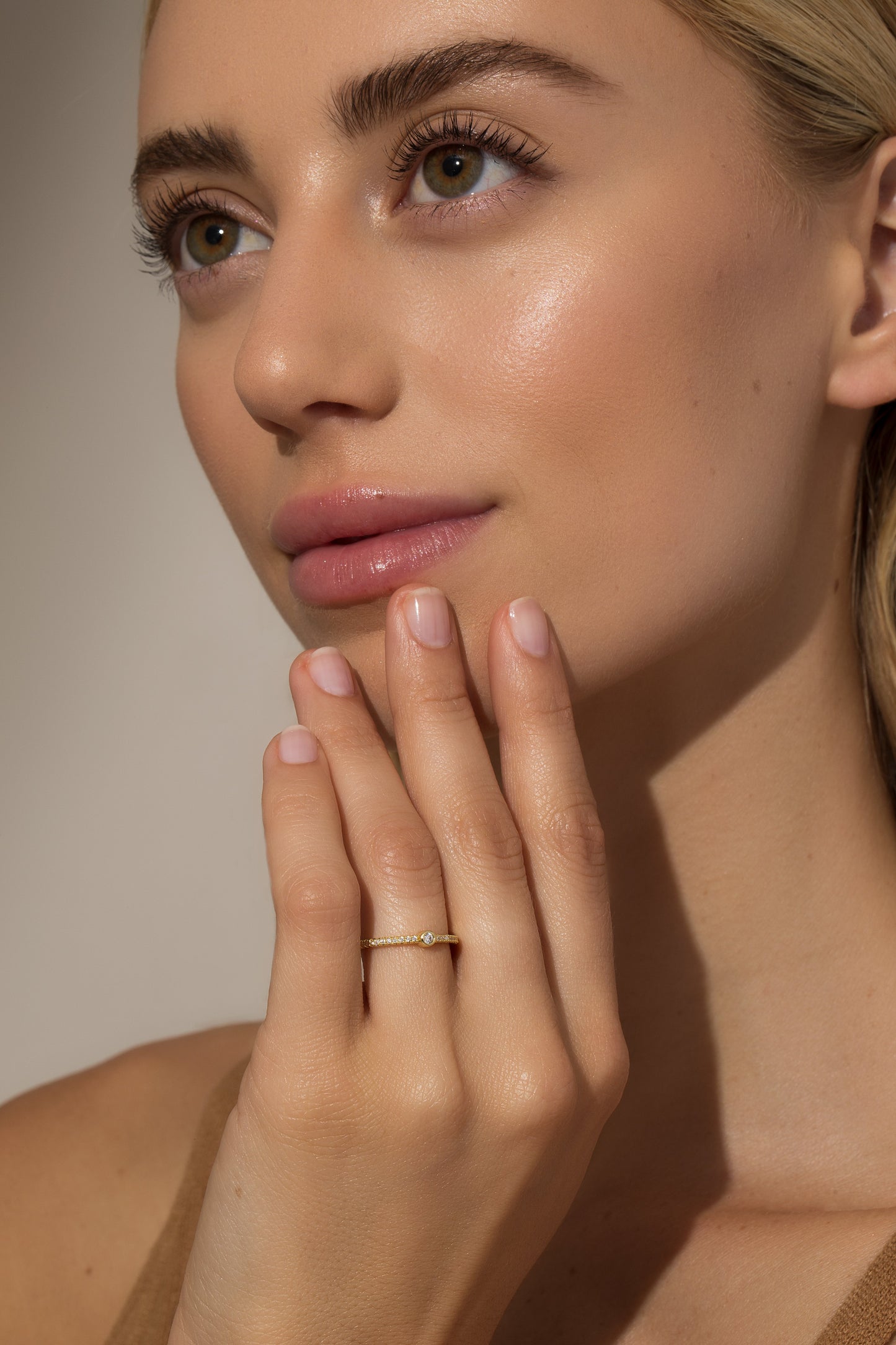 Middle Ground Ring | Gold | Model Image | Uncommon James