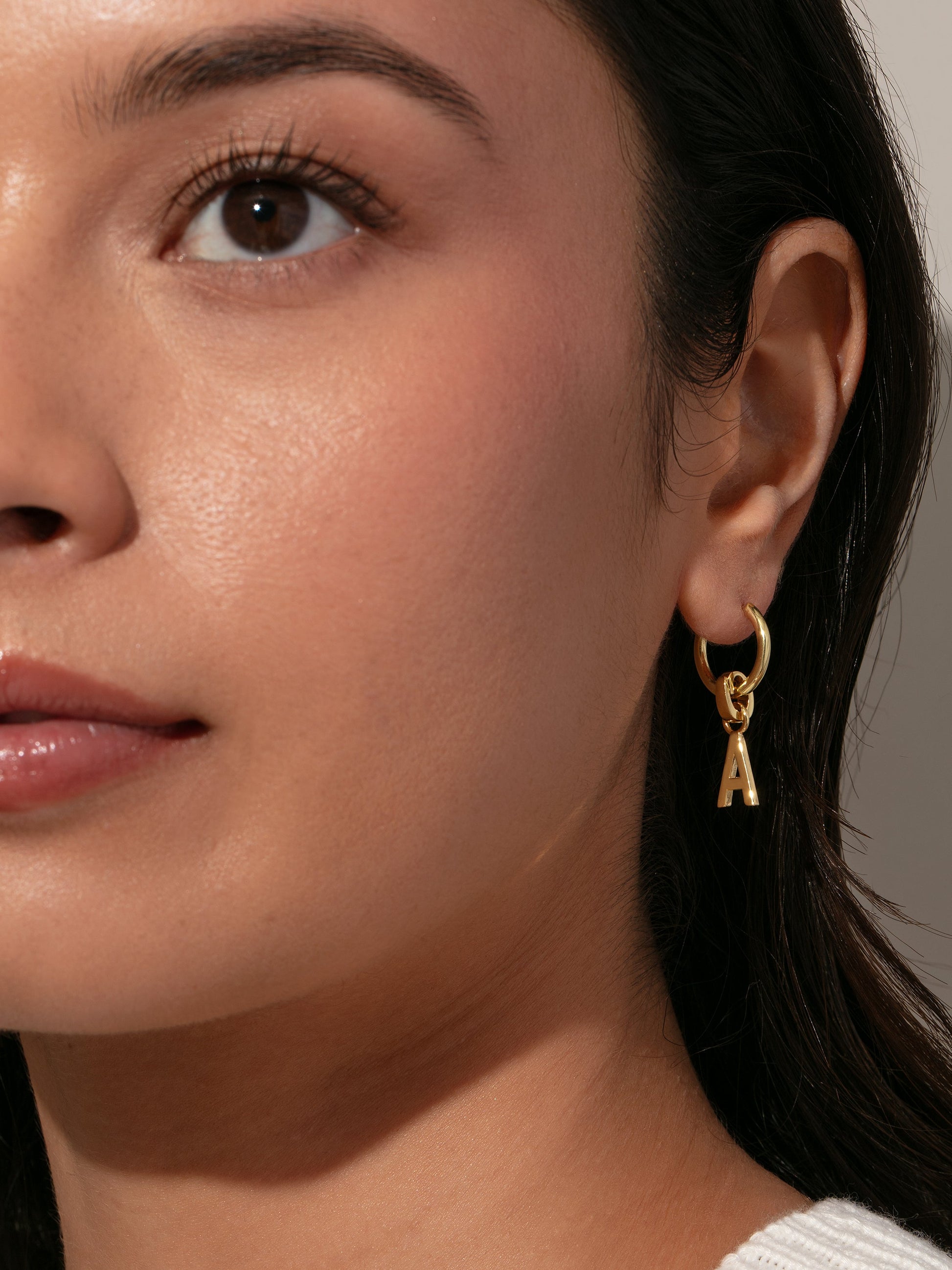 Letter Charm | Gold Solid | Model Image 2 | Uncommon James