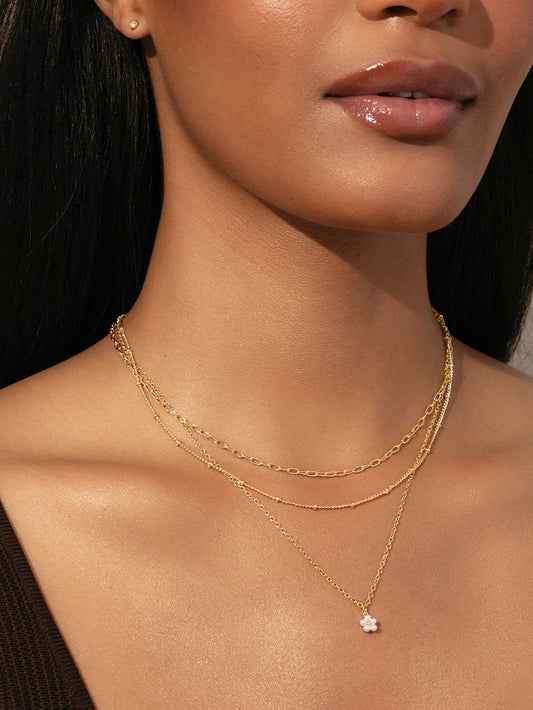 Flower Pendant Necklace | Gold | Product Image | Uncommon James