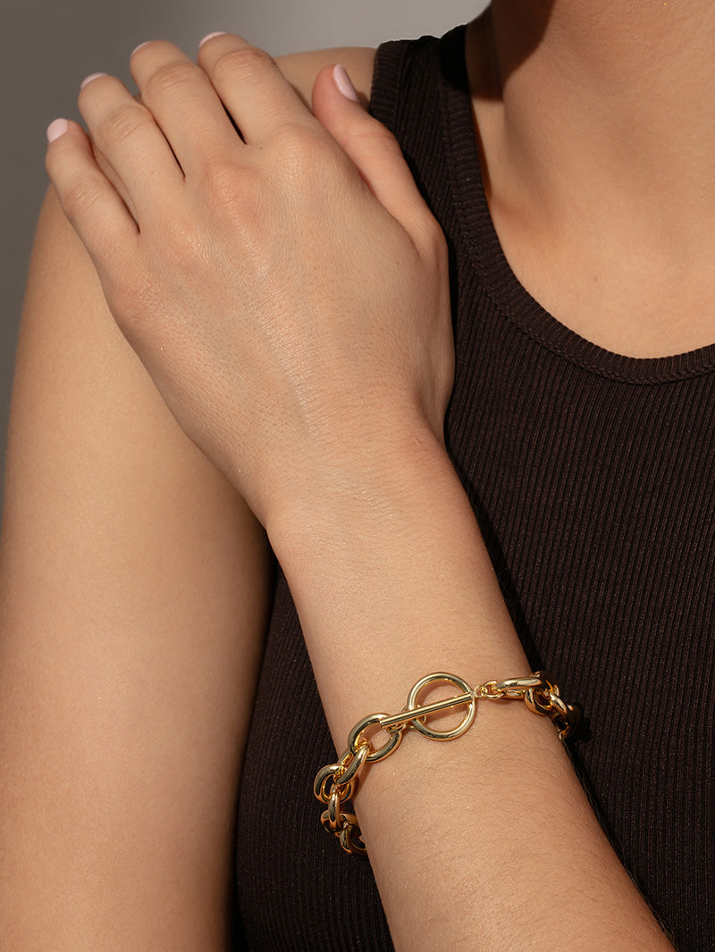 Dramatic Chain Bracelet | Gold | Model Image | Uncommon James