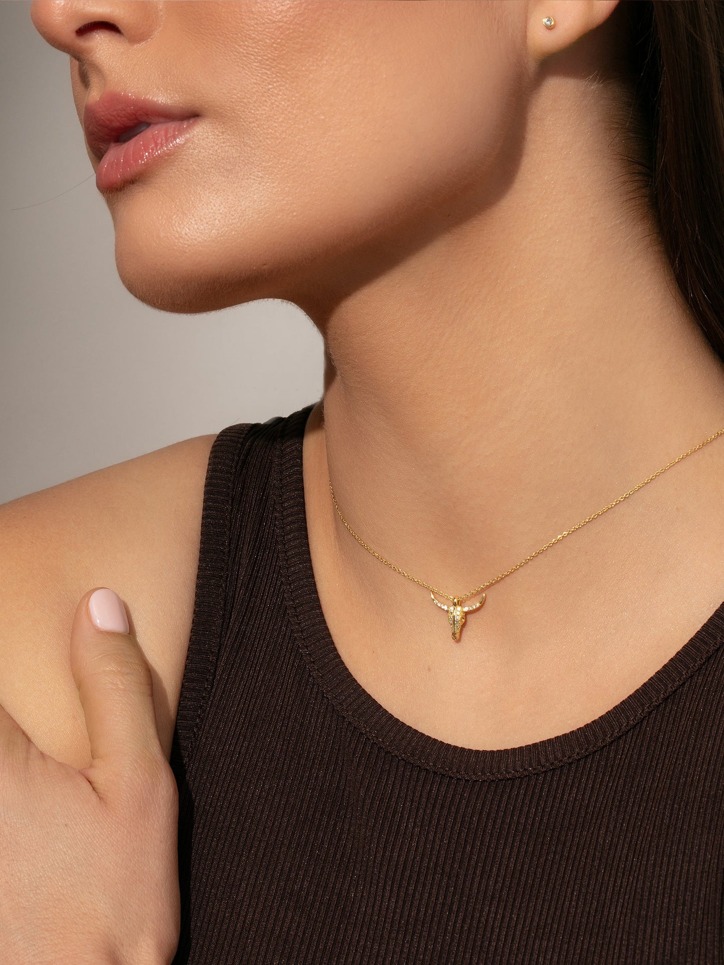Fighter Necklace 2.0 | Gold | Model Image 2 | Uncommon James