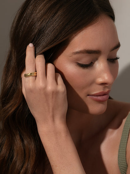 ["Layered Crossover Ring ", " Gold ", " Model Image ", " Uncommon James"]