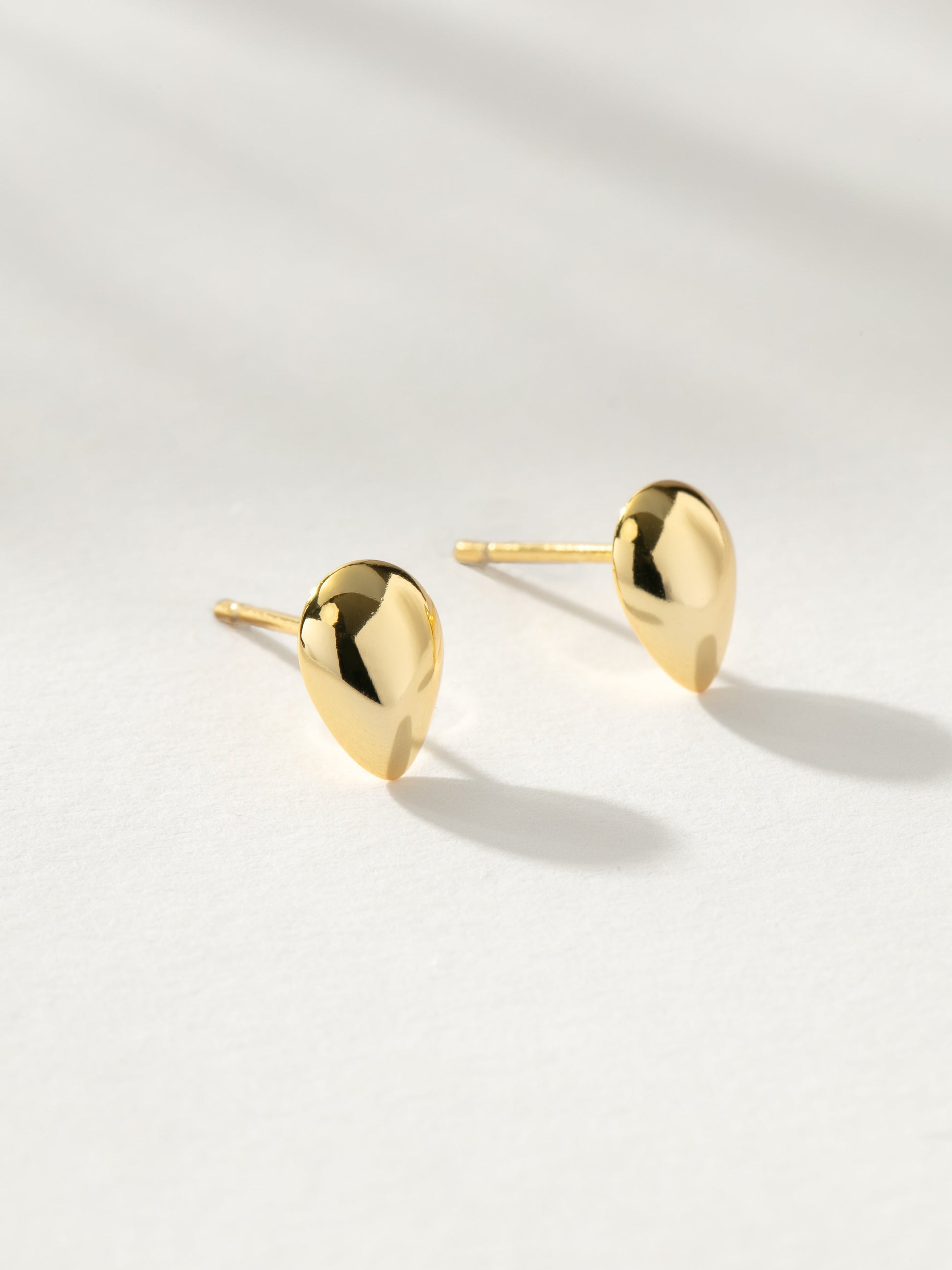 Droplet Stud Earrings | Gold | Product Image | Uncommon Jame