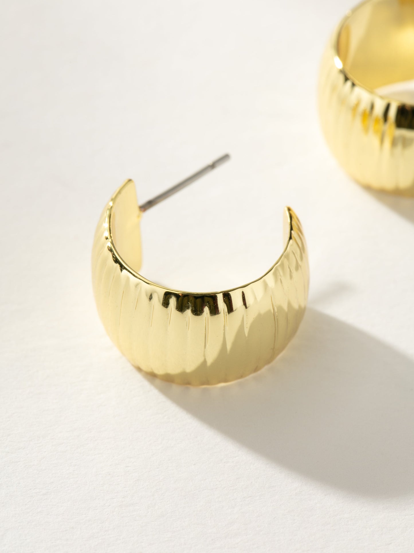 Ribbed Statement Hoop Earrings | Gold | Product Image | Uncommon James 