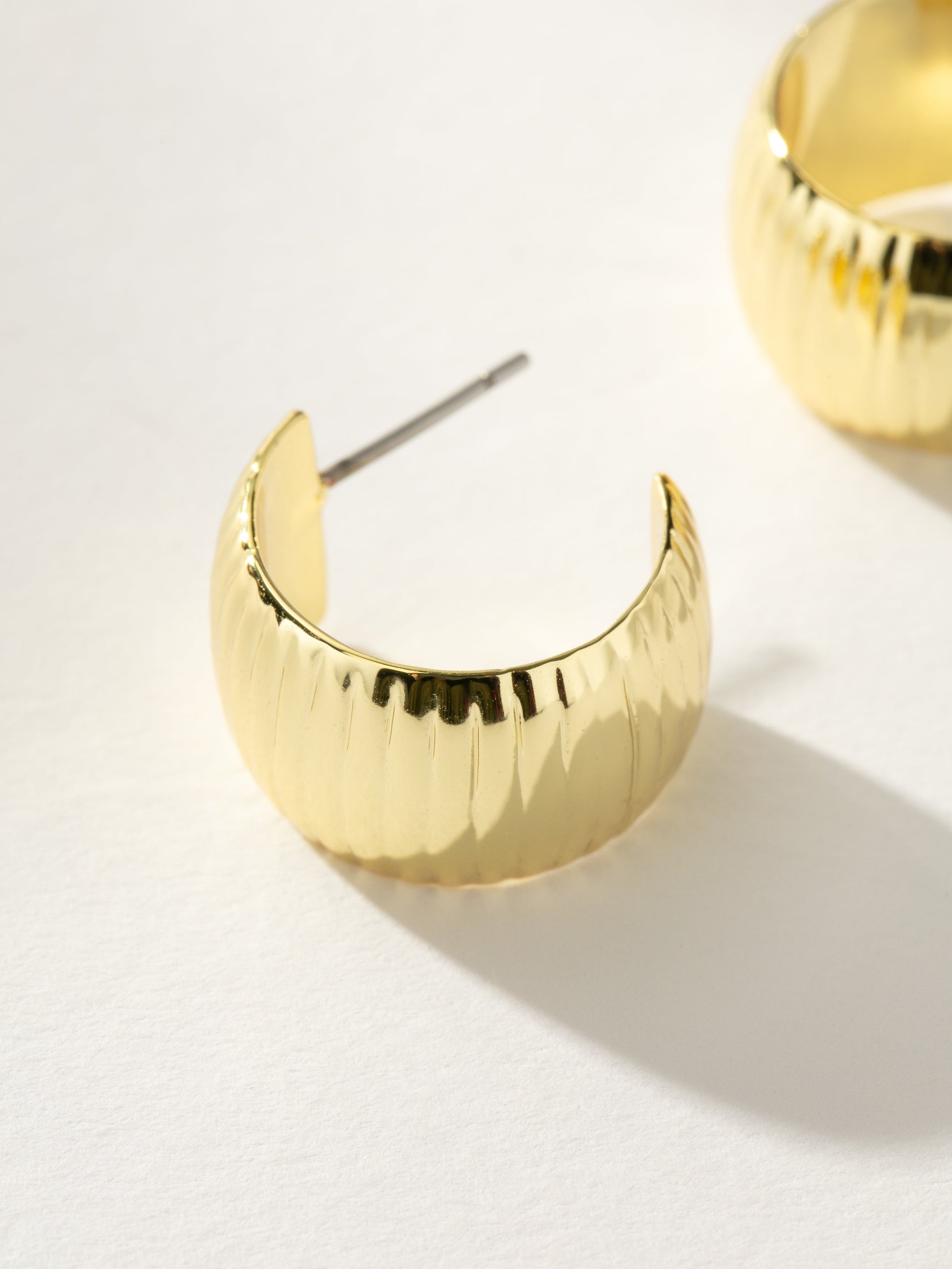 Ribbed Statement Hoop Earrings | Gold | Product Image | Uncommon James 