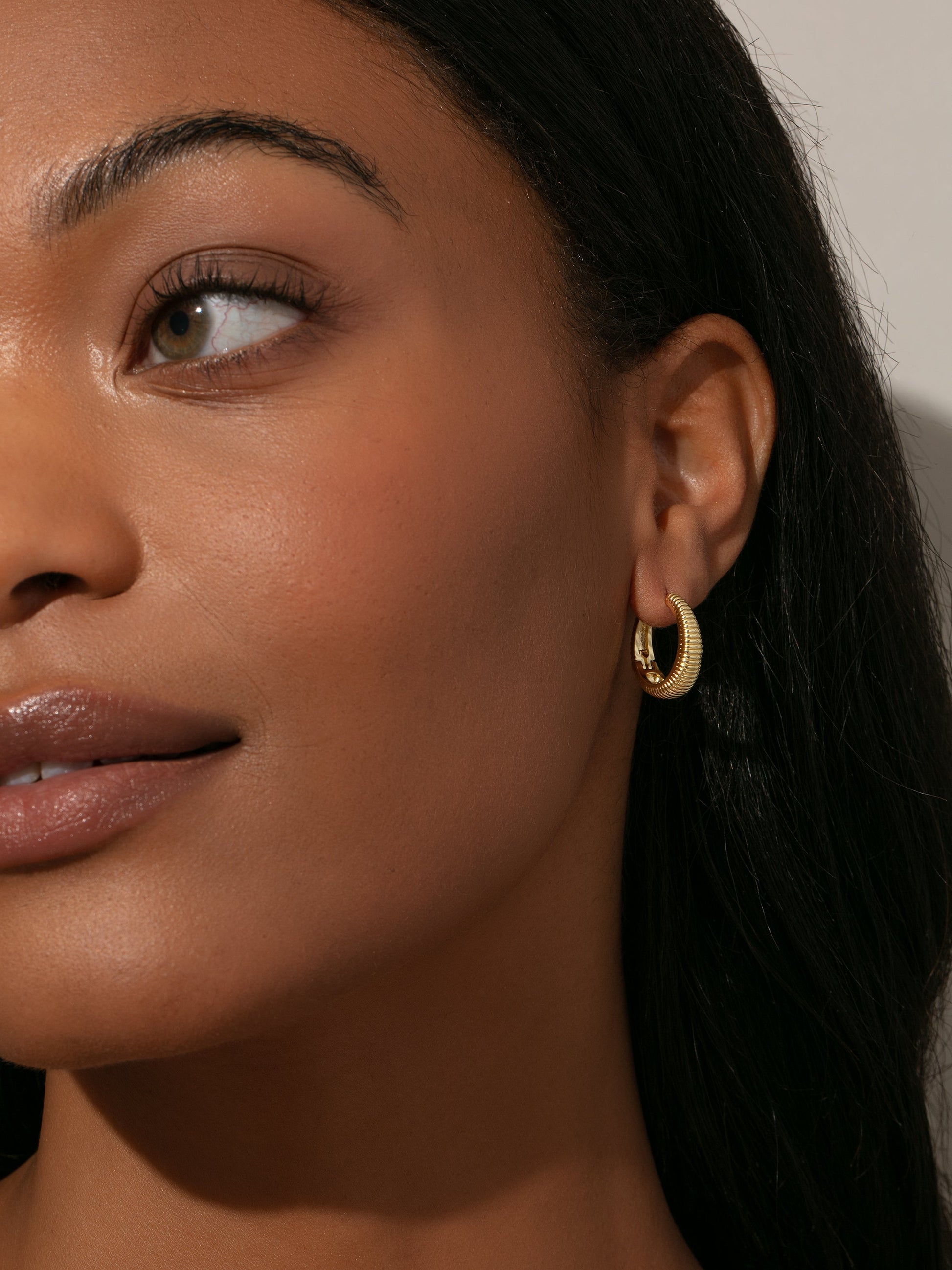 Santorini Ribbed Hoop Earrings | Gold | Model Image | Uncommon James