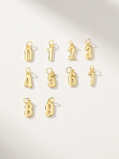 ["Star Player Charm ", " Gold ", " Group Image ", " Uncommon James"]