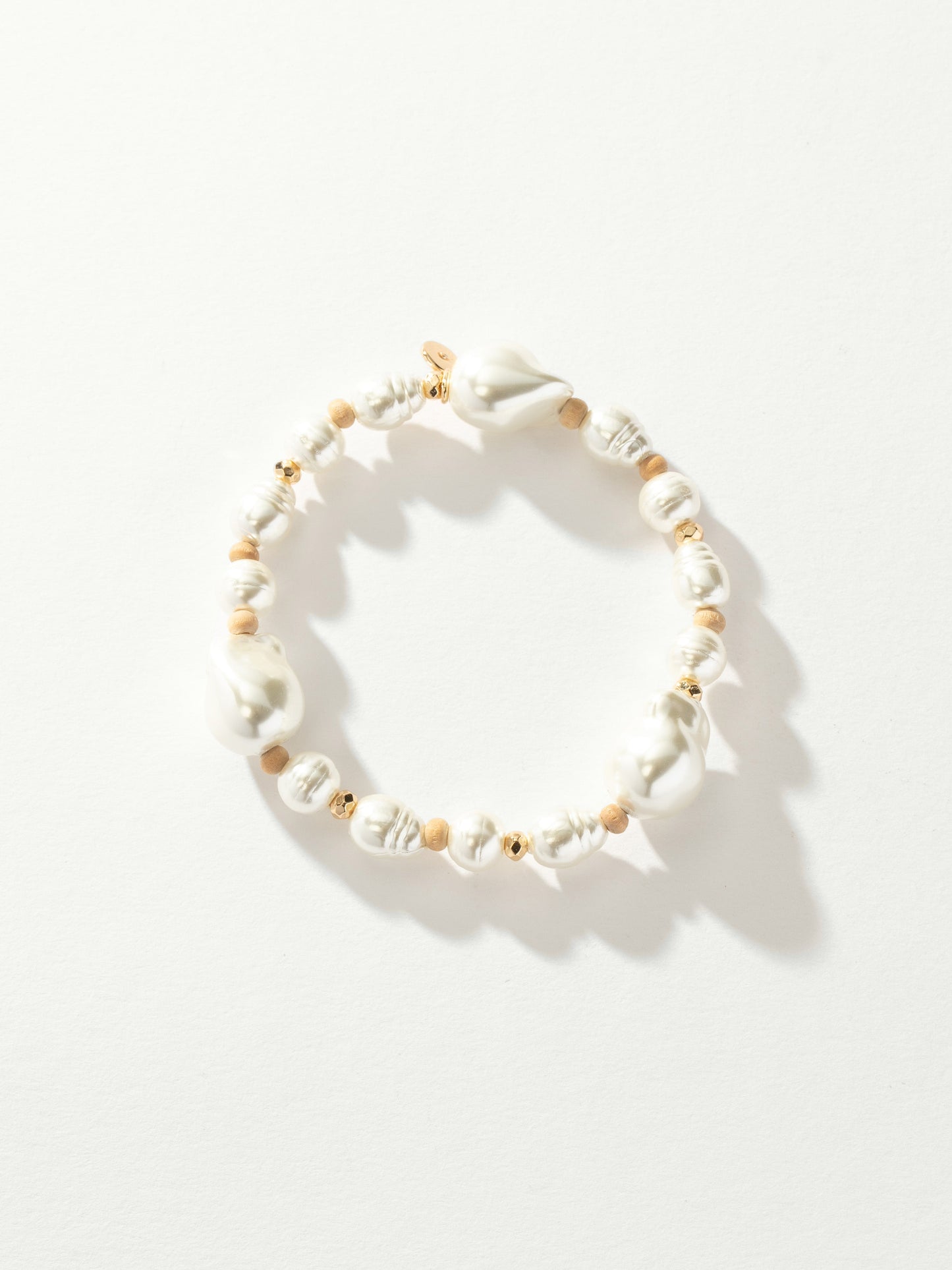 Oceanic Pearl Bracelet | Gold | Product Image | Uncommon James