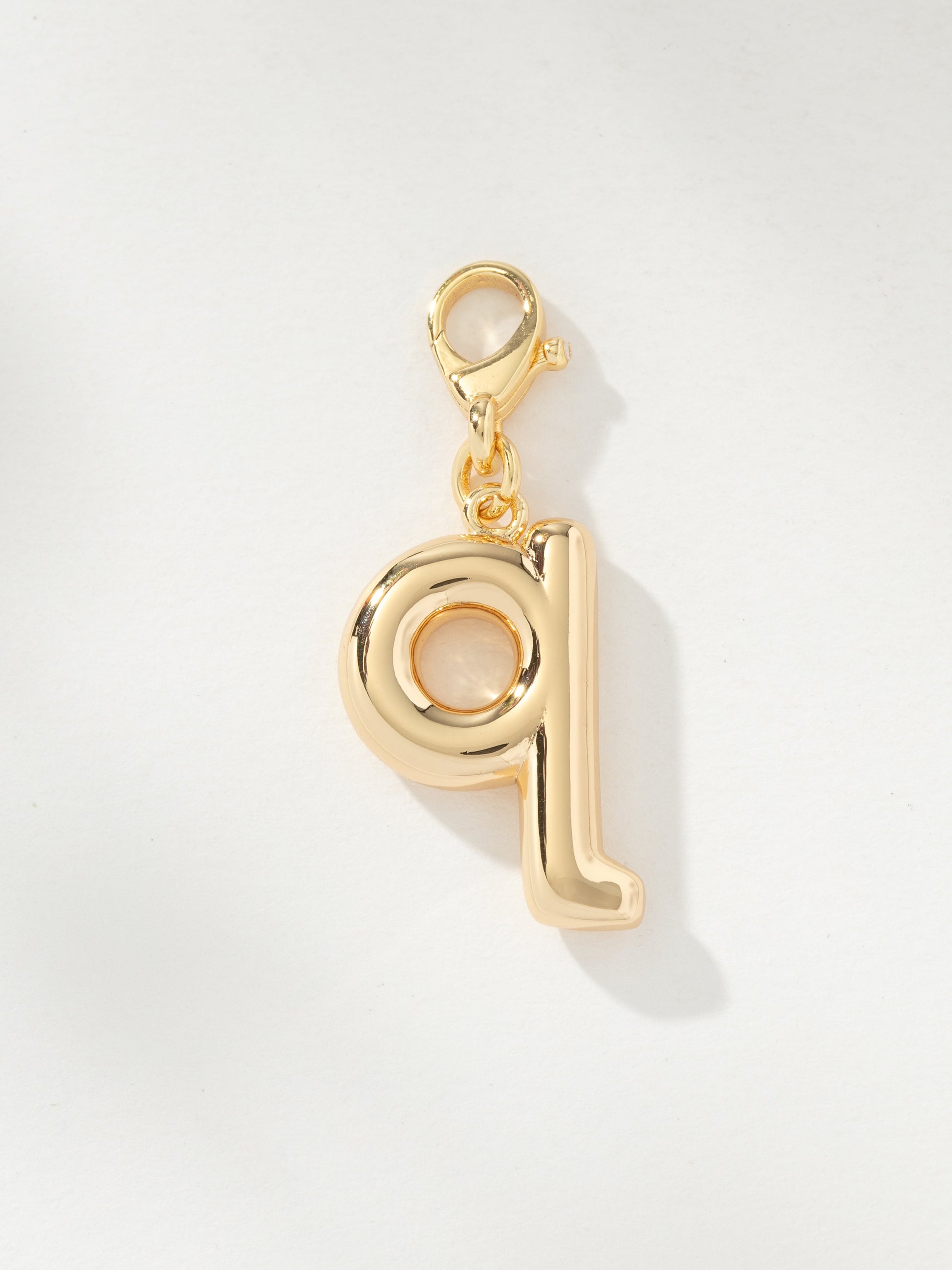 Bubble Letter Charm | Gold Q | Product Image | Uncommon James