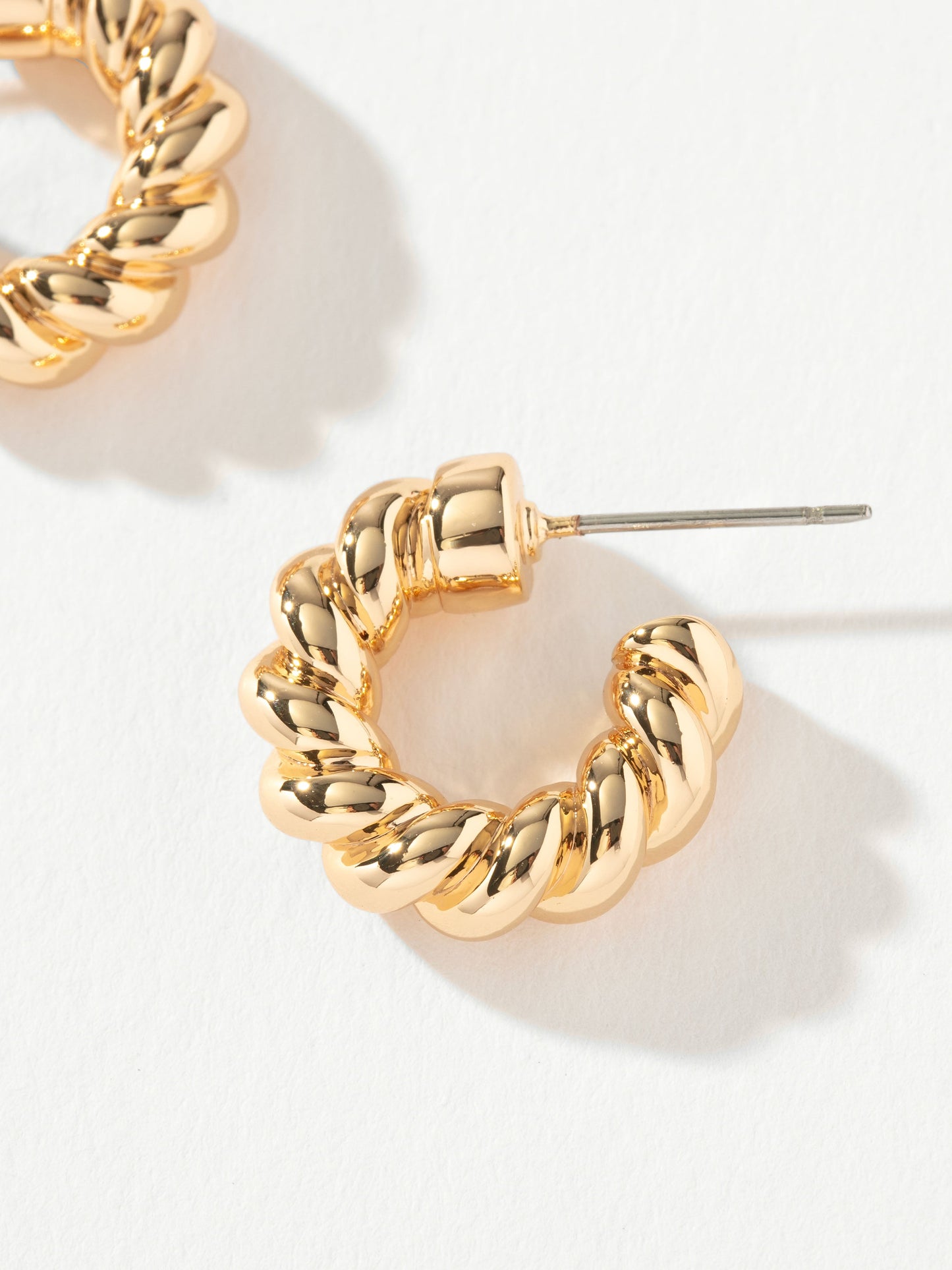 Tide Twisted Hoop Earrings | Gold | Product Image | Uncommon James