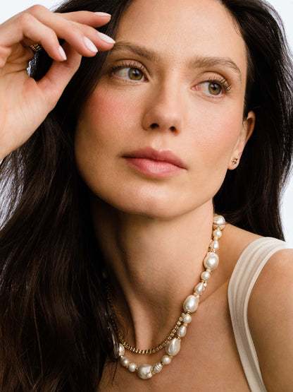 ["Oceanic Pearl Necklace"]