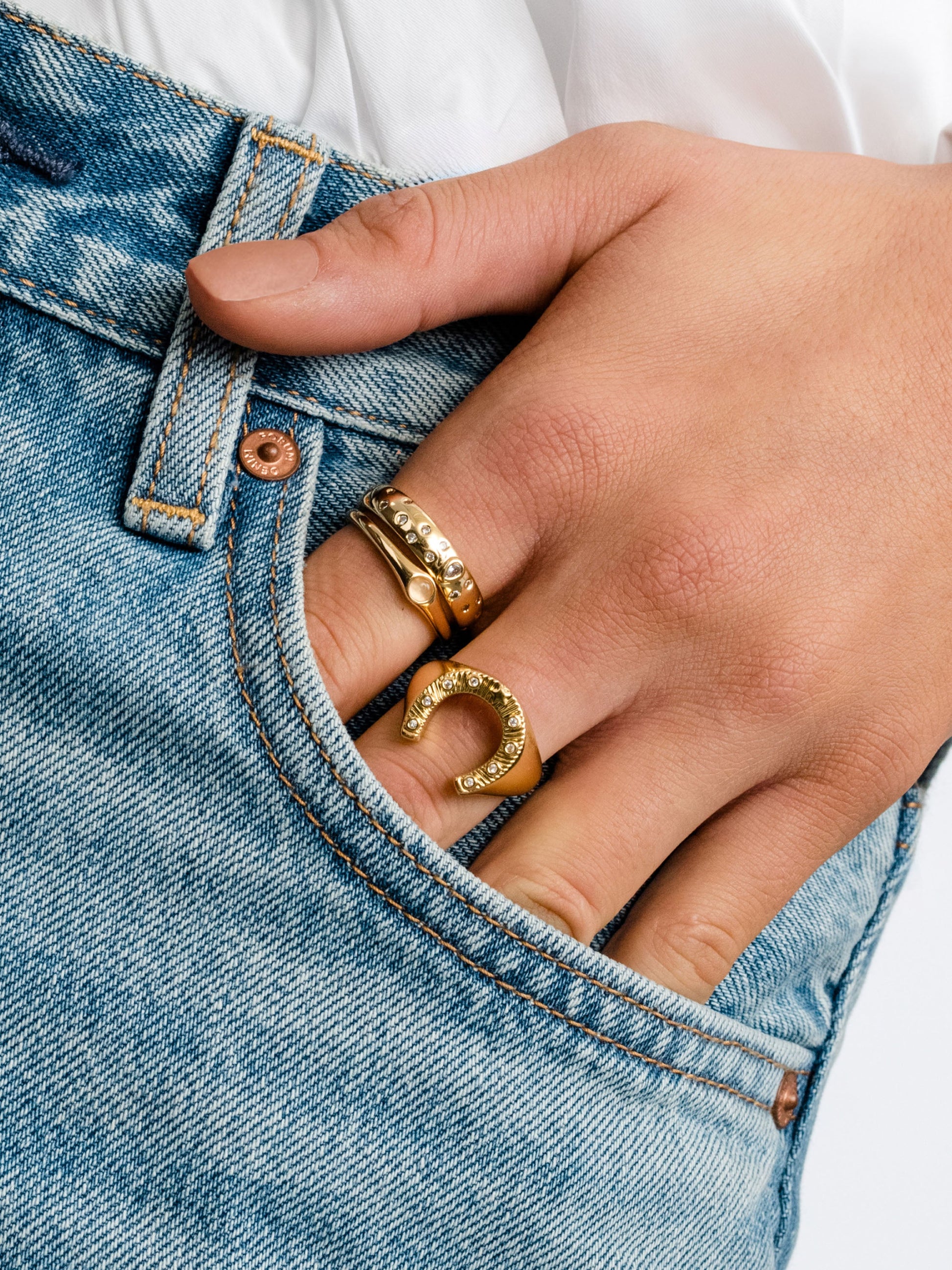 Lucky Horseshoe Ring | Gold | Model Image | Uncommon James