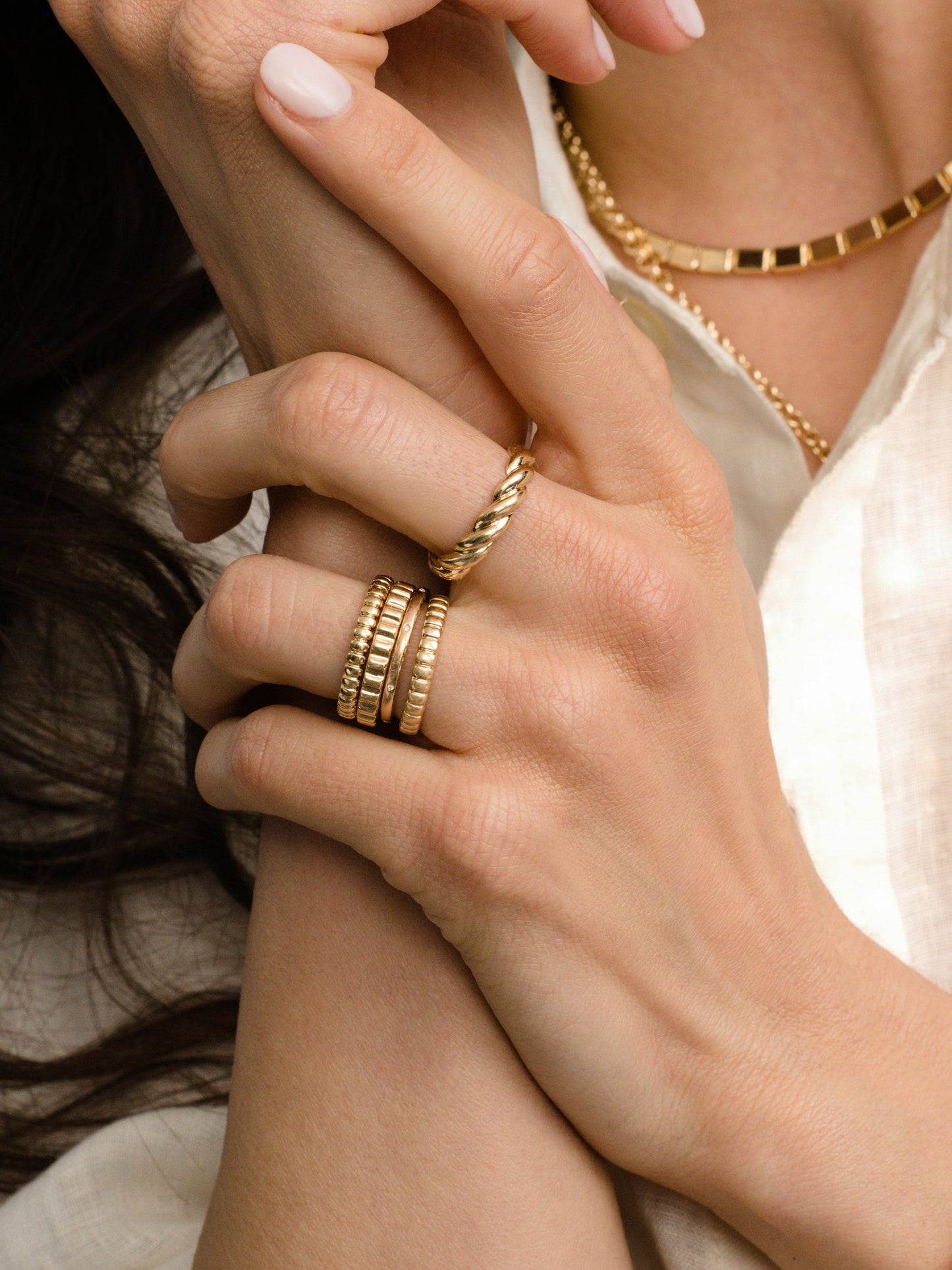 Tide Twist Ring | Gold | Model Image | Uncommon James