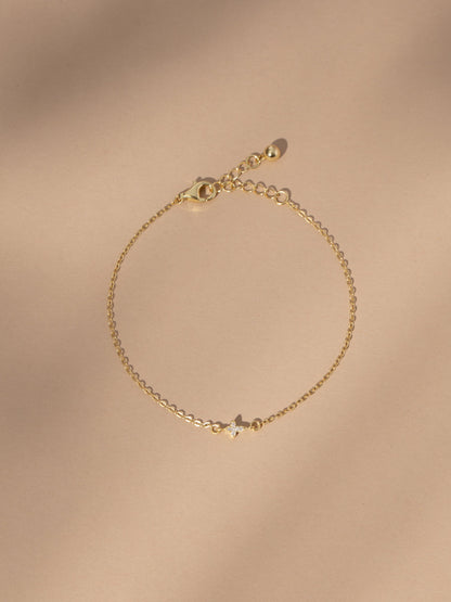 ["Vermeil Flirty Chain Bracelet ", " Gold Vermeil ", " Product Image ", " Uncommon James"]