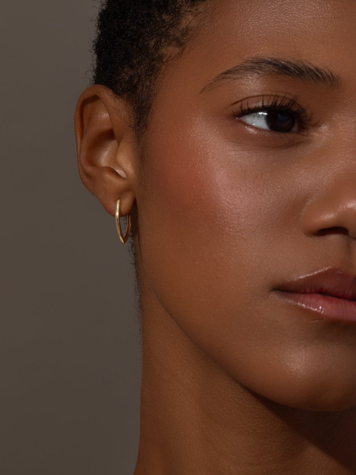 Vermeil Chic Hoop Earrings | Gold | Model Image | Uncommon James