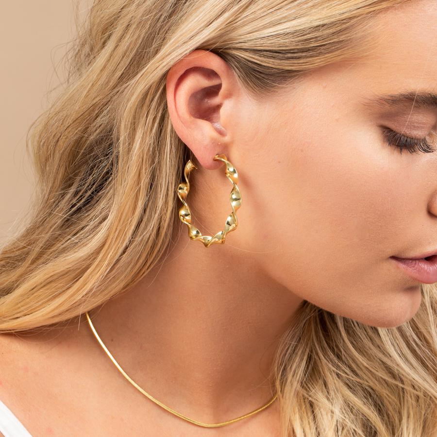 WITH A TWIST HOOPS