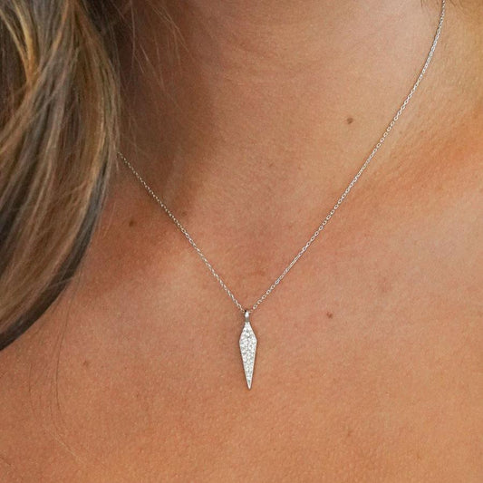 STRAIGHT TO THE POINT NECKLACE