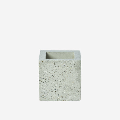 ["SPROUT ", " SQUARE PLANTER"]